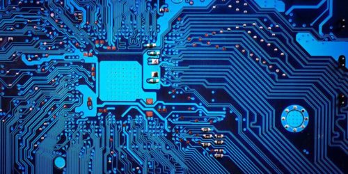  
				Transistoren, die Grundeinheit jedes Mikrochips, finden auf immer kleinerem Raum Platz. Knapp anderthalb Milliarden davon sind in modernen Computerchips auf einer Fläche von weniger als zwei Quadratzentimetern verbaut. © TU Wien
				